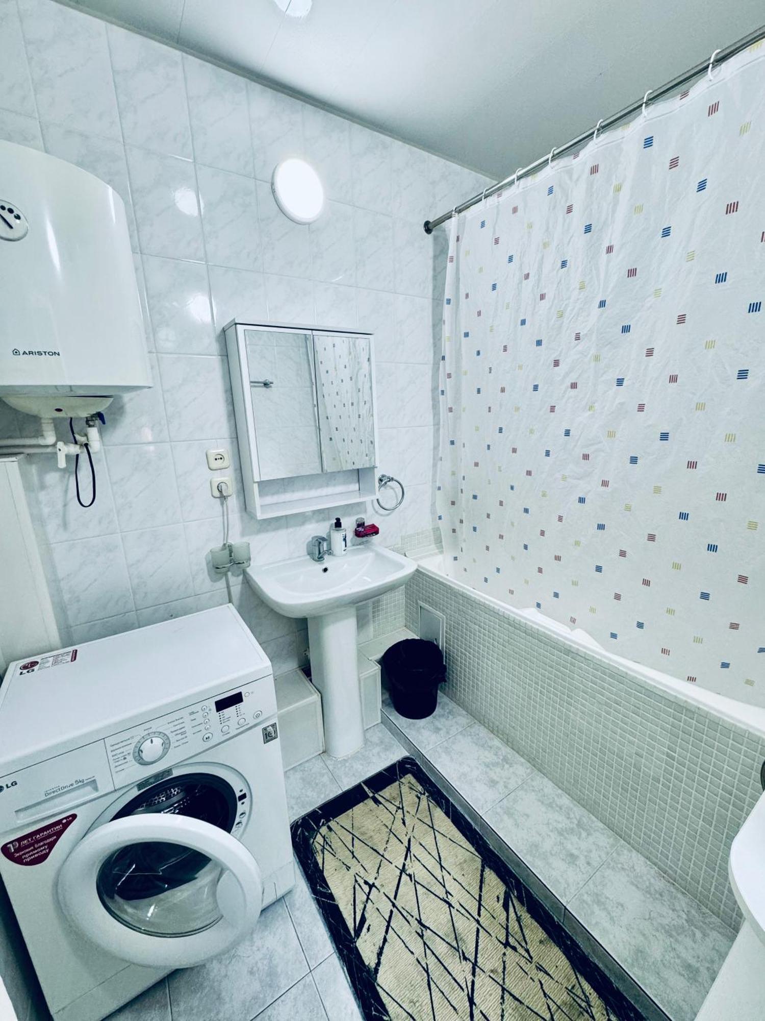 Classic Family Apart In The Center With 4 Rooms طشقند المظهر الخارجي الصورة