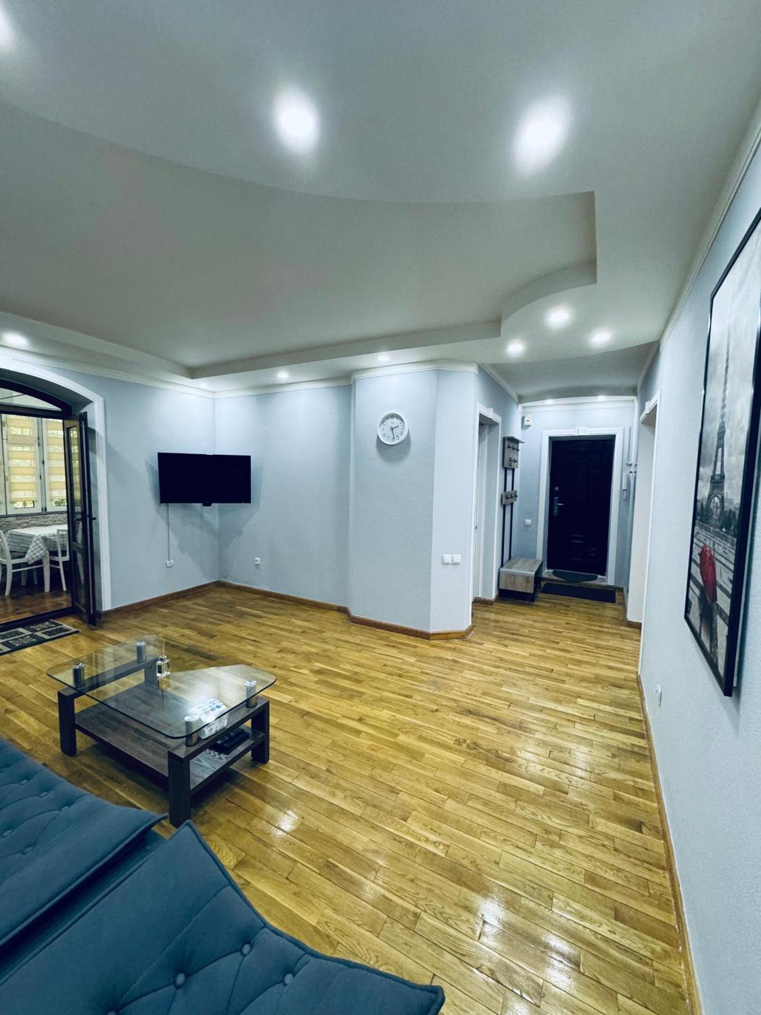 Classic Family Apart In The Center With 4 Rooms طشقند المظهر الخارجي الصورة