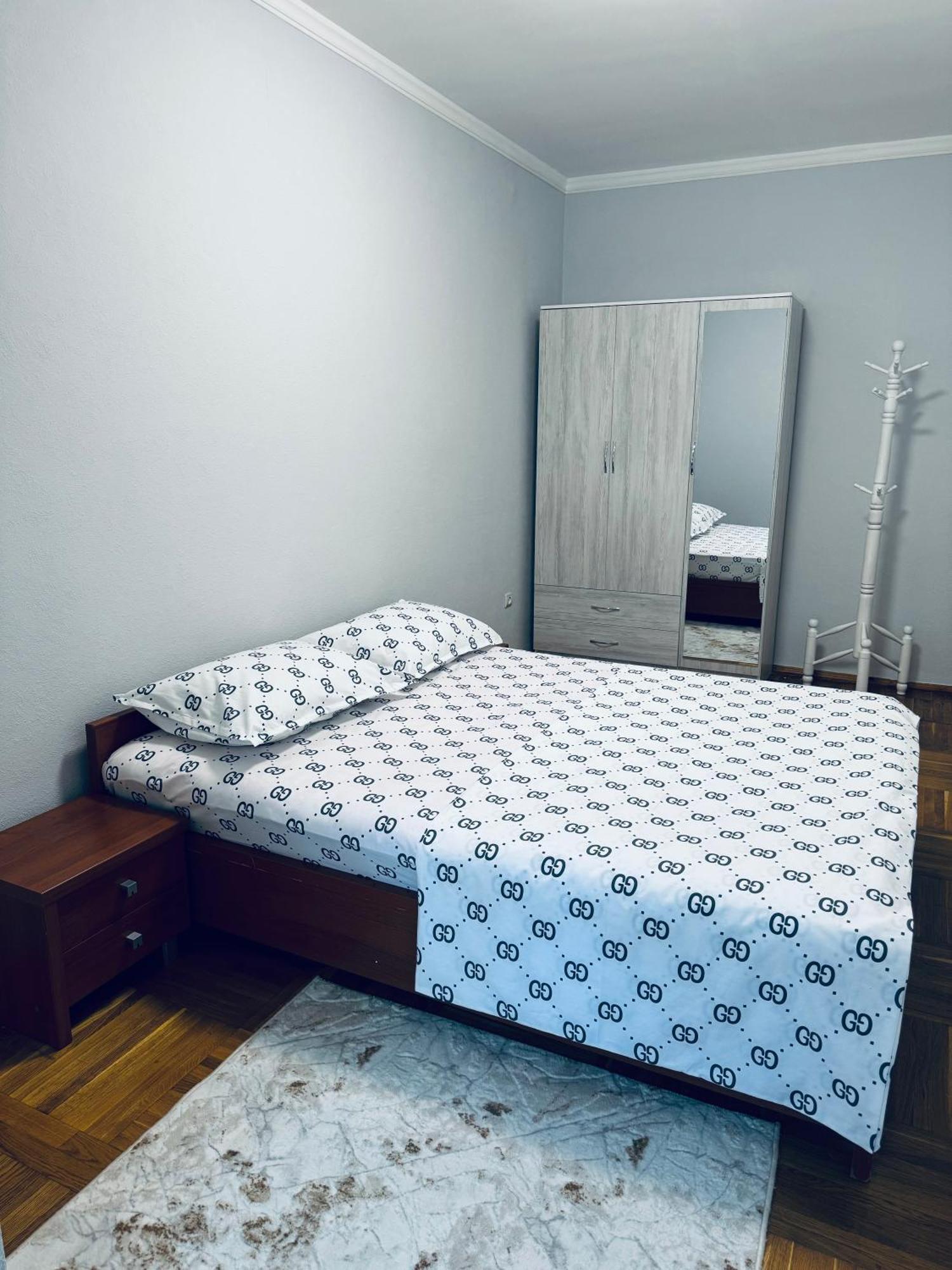 Classic Family Apart In The Center With 4 Rooms طشقند المظهر الخارجي الصورة
