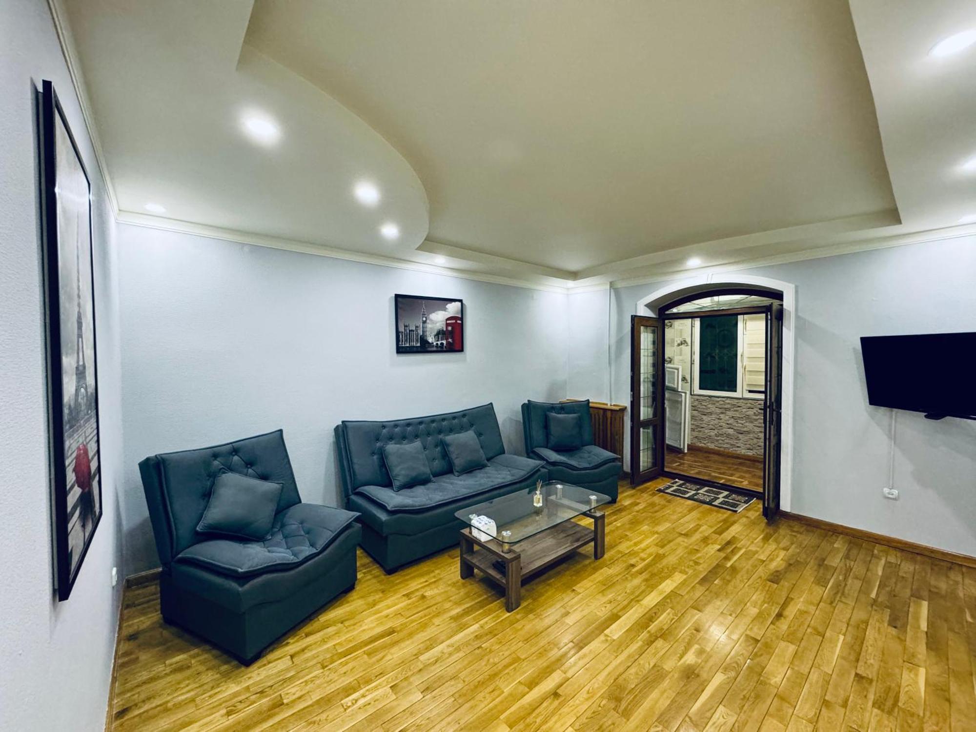Classic Family Apart In The Center With 4 Rooms طشقند المظهر الخارجي الصورة